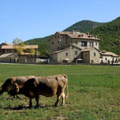 Отель Casas Pirineo Turismo Rural Con Historia с домашними животными