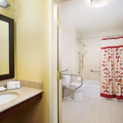 Отель Courtyard by Marriott Ottawa Downtown Канада, Оттава - отзывы, цены и фото номеров - забронировать отель Courtyard by Marriott Ottawa Downtown онлайн фото 9