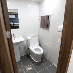 Отель Little Star Guesthouse ванная