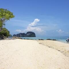 Отель Le Meridien Phuket Beach Resort пляж фото 2