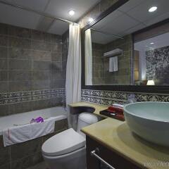 Hanoi Emerald Waters Hotel Trendy ванная фото 2