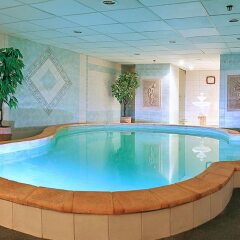 Hotel Dnipro бассейн
