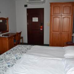 Family Hotel Saint Stefan сейф в номере