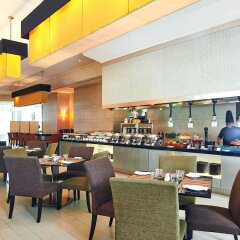 Отель Novotel Kuala Lumpur City Centre Малайзия, Куала-Лумпур - отзывы, цены и фото номеров - забронировать отель Novotel Kuala Lumpur City Centre онлайн питание фото 2