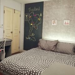 Отель Hi Bangkok B&B Бангкок комната для гостей фото 2