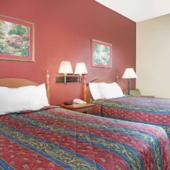 Отель Howard Johnson by Wyndham University of Alabama Tuscaloosa комната для гостей фото 5