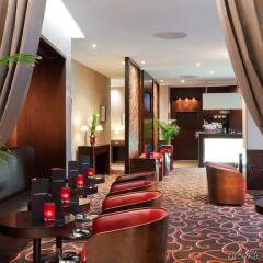 Отель Crowne Plaza Lyon - Cite Internationale Франция, Лион - 1 отзыв об отеле, цены и фото номеров - забронировать отель Crowne Plaza Lyon - Cite Internationale онлайн интерьер отеля фото 3