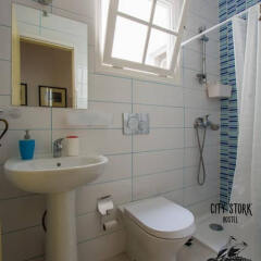 Отель City Stork Hostel Португалия, Портимао - отзывы, цены и фото номеров - забронировать отель City Stork Hostel онлайн ванная