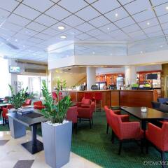 Отель Holiday Inn Oulu гостиничный бар