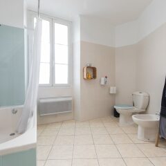 Отель Garibaldi Bed and Breakfast Франция, Ницца - отзывы, цены и фото номеров - забронировать отель Garibaldi Bed and Breakfast онлайн ванная
