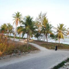 Отель Airport Comfort Inn Maldives Мале пляж