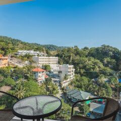 Отель Condo in Karon in Chic Condo (Unit B708) балкон