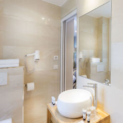 Отель Hôtel International Paris ванная