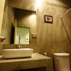Отель Surachet at 257 Boutique House ванная