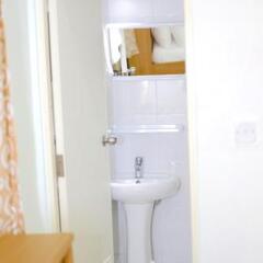 Отель Huraa East Inn ванная фото 2