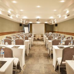 Bilek Istanbul Hotel Турция, Стамбул - 1 отзыв об отеле, цены и фото номеров - забронировать отель Bilek Istanbul Hotel онлайн помещение для мероприятий