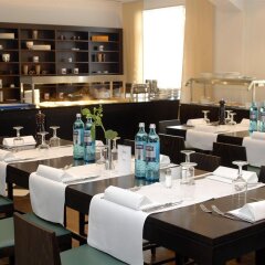 Fleming’s Conference Hotel Frankfurt гостиничный бар