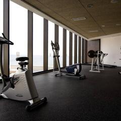 Отель R2 Bahía Playa Design Hotel & Spa Wellness - Adults Only Испания, Тарахалехо - отзывы, цены и фото номеров - забронировать отель R2 Bahía Playa Design Hotel & Spa Wellness - Adults Only онлайн фитнесс-зал