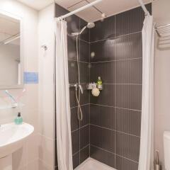 Отель Pierre & Vacances Residence Salou Испания, Салоу - отзывы, цены и фото номеров - забронировать отель Pierre & Vacances Residence Salou онлайн ванная