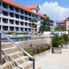 Отель Jomtien Plaza Residence