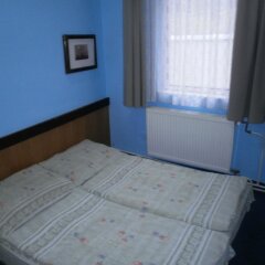 Отель Hostel Cortina Чехия, Прага - отзывы, цены и фото номеров - забронировать отель Hostel Cortina онлайн комната для гостей фото 3