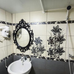 Гостиница Samsonov hotel on Nevsky 23 в Санкт-Петербурге отзывы, цены и фото номеров - забронировать гостиницу Samsonov hotel on Nevsky 23 онлайн Санкт-Петербург ванная фото 2