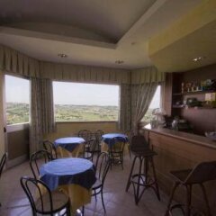 Hotel La Fonte Озимо гостиничный бар