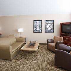 Отель GrandStay Residential Suites - Eau Claire комната для гостей фото 4