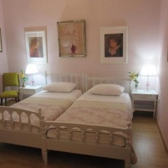 Апартаменты Marion-Athenian Style Apartment комната для гостей фото 3