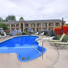 Отель Econo Lodge At The Falls North США, Ниагара-Фолс - отзывы, цены и фото номеров - забронировать отель Econo Lodge At The Falls North онлайн бассейн