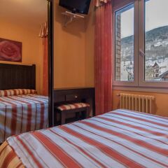 Hotel Viella сейф в номере