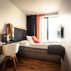 Clarion Hotel The Edge сейф в номере