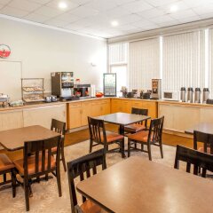 Отель Ramada by Wyndham Chatsworth США, Лос-Анджелес - отзывы, цены и фото номеров - забронировать отель Ramada by Wyndham Chatsworth онлайн питание
