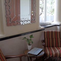 Hotel Elphinstone Annexe in Mumbai, India from 57$, photos, reviews - zenhotels.com balcony