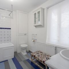 Отель Stunning 3 Bedrooms Apartment on Portobello Road Великобритания, Лондон - отзывы, цены и фото номеров - забронировать отель Stunning 3 Bedrooms Apartment on Portobello Road онлайн ванная