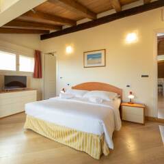 Отель Santo Stefano Apartments Италия, Болонья - отзывы, цены и фото номеров - забронировать отель Santo Stefano Apartments онлайн сейф в номере