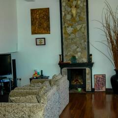 Отель Sherwood Cottage интерьер отеля
