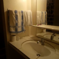 Hotel Al Amal in Anjouan, Comoros from 124$, photos, reviews - zenhotels.com bathroom