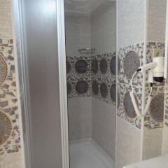 Отель Tulip Guesthouse ванная