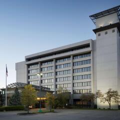 Отель Embassy Suites Columbus Колумбус парковка