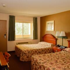 Отель Red Maple Inn By The Falls США, Ниагара-Фолс - отзывы, цены и фото номеров - забронировать отель Red Maple Inn By The Falls онлайн комната для гостей фото 2