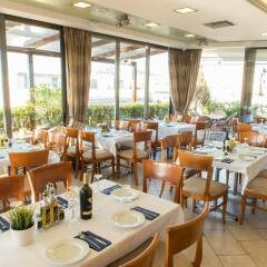 Golden City Hotel питание