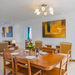 Отель Waterfront Suites Phuket by Centara в номере фото 3