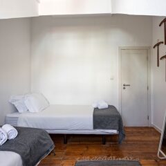 Отель Alecrim 4 · Bright Tailor Made in the Heart of Lisbon Лиссабон удобства в номере фото 2