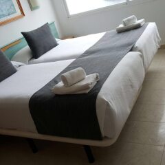 Отель ApartHotel Voramar Испания, Кала-эн-Форкат - отзывы, цены и фото номеров - забронировать отель ApartHotel Voramar онлайн комната для гостей фото 4