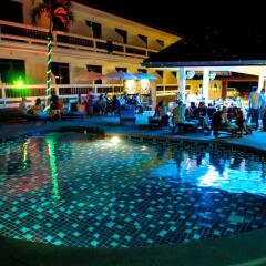 Отель Tropical Palm Resort And Spa бассейн