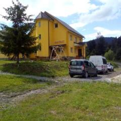 Гостиница Guest House Magnat Украина, Волосянка - отзывы, цены и фото номеров - забронировать гостиницу Guest House Magnat онлайн парковка