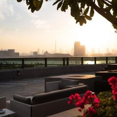 Отель Jumeirah Creekside Дубай приотельная территория