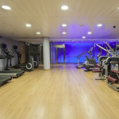 Отель Beverly Park & Spa Испания, Бланес - 10 отзывов об отеле, цены и фото номеров - забронировать отель Beverly Park & Spa онлайн фитнесс-зал