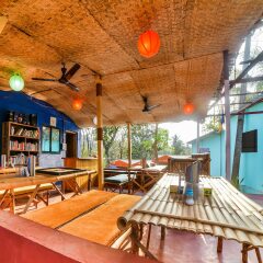 Отель OYO 37027 Bloo Resort Гоа гостиничный бар